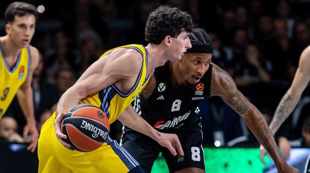Virtus Bologna vs Trapani: Spareggio alla Segafredo Arena con pubblico record