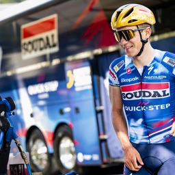 Ciclismo, la Soudal Quick-Step resiste su Evenepoel: "I contratti hanno un valore"